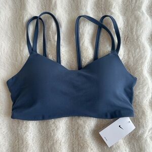 🆕 Nike | Zenvy Navy Sports Bra - Size L.